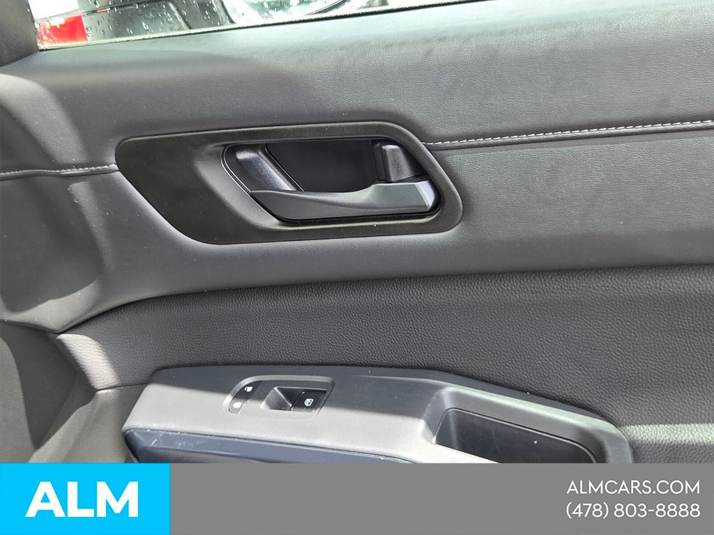 Used 2025 Silver Nissan SV image 25