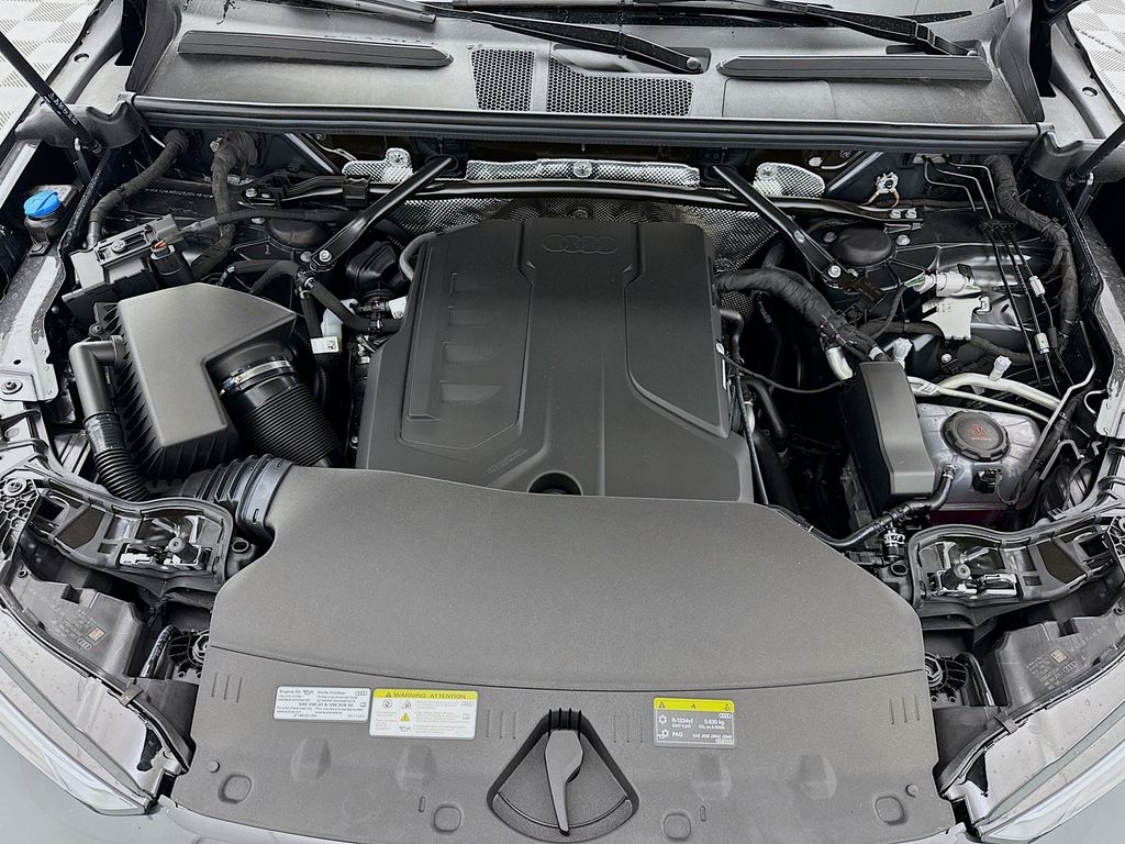 Thumbnail: 2025 Audi Q5 - 28