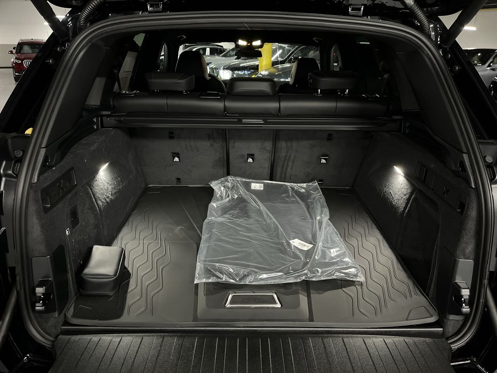 Thumbnail: 2026 BMW X5 - 24