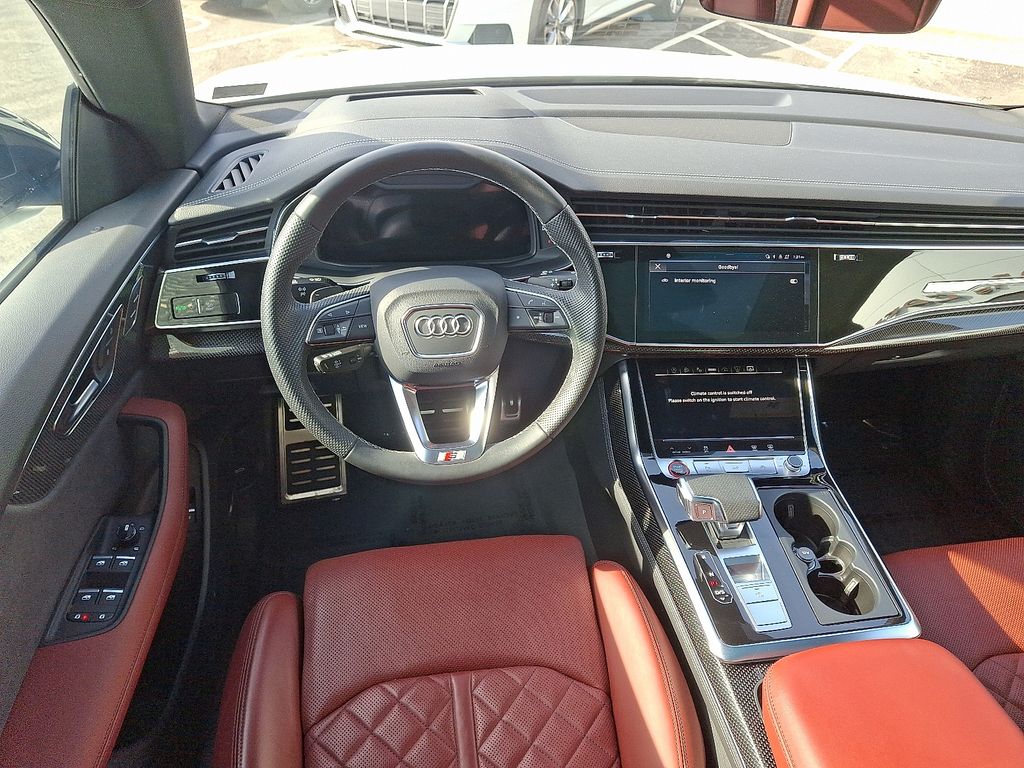 Thumbnail: 2023 Audi SQ8 - 11