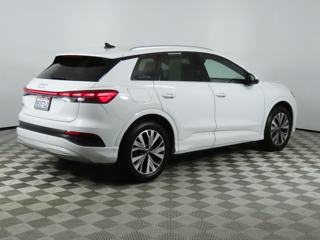 Thumbnail: 2023 Audi Q4 e-tron - 5