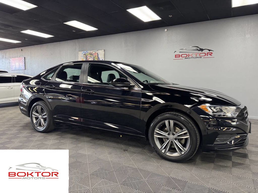 Volkswagen Jetta R-Line FWD