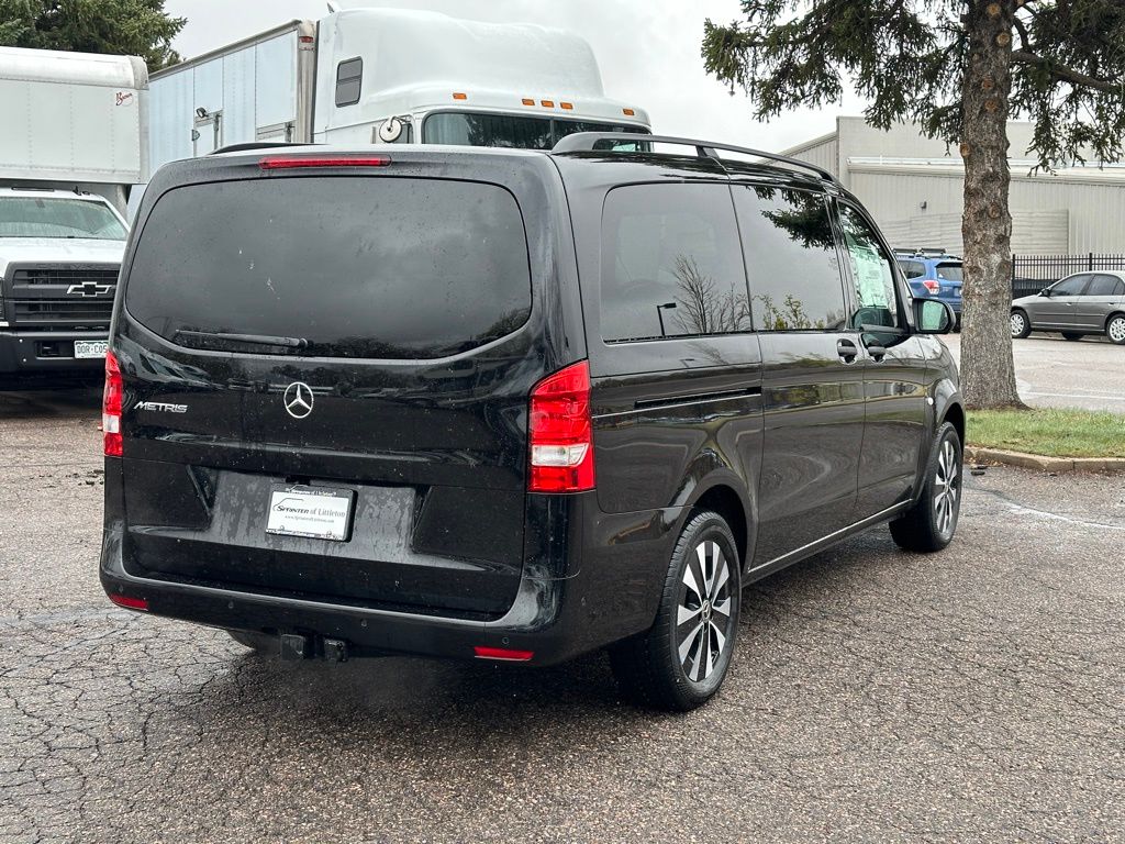 2023 Mercedes-Benz Metris Passenger 5