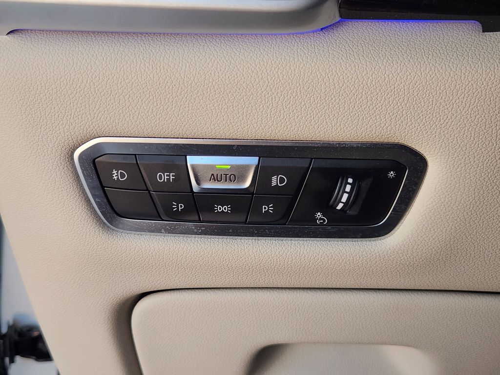 2021 BMW X5 sDrive40i White at Mac Haik CDJR North Houston