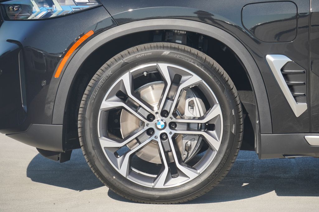 Thumbnail: 2026 BMW X5 - 5