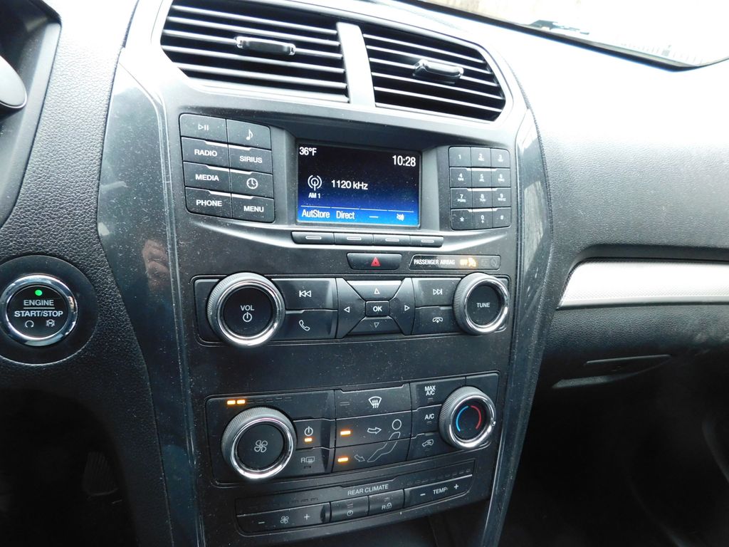 Thumbnail: 2018 Ford Explorer - 9