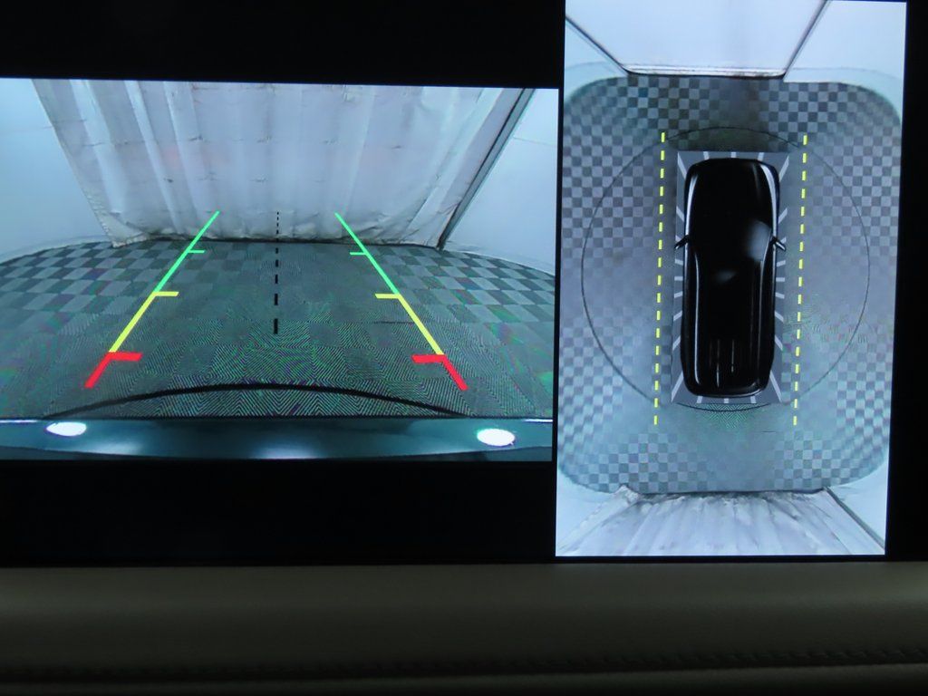 Thumbnail: 2022 Lincoln Aviator - 16