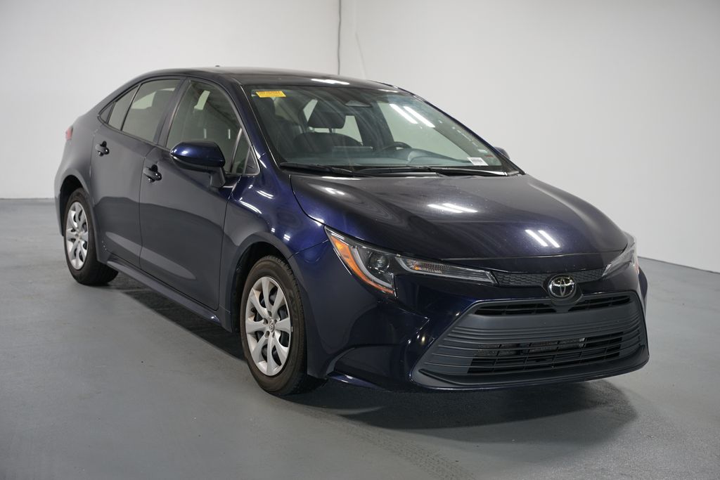 Thumbnail: 2023 Toyota Corolla - 3