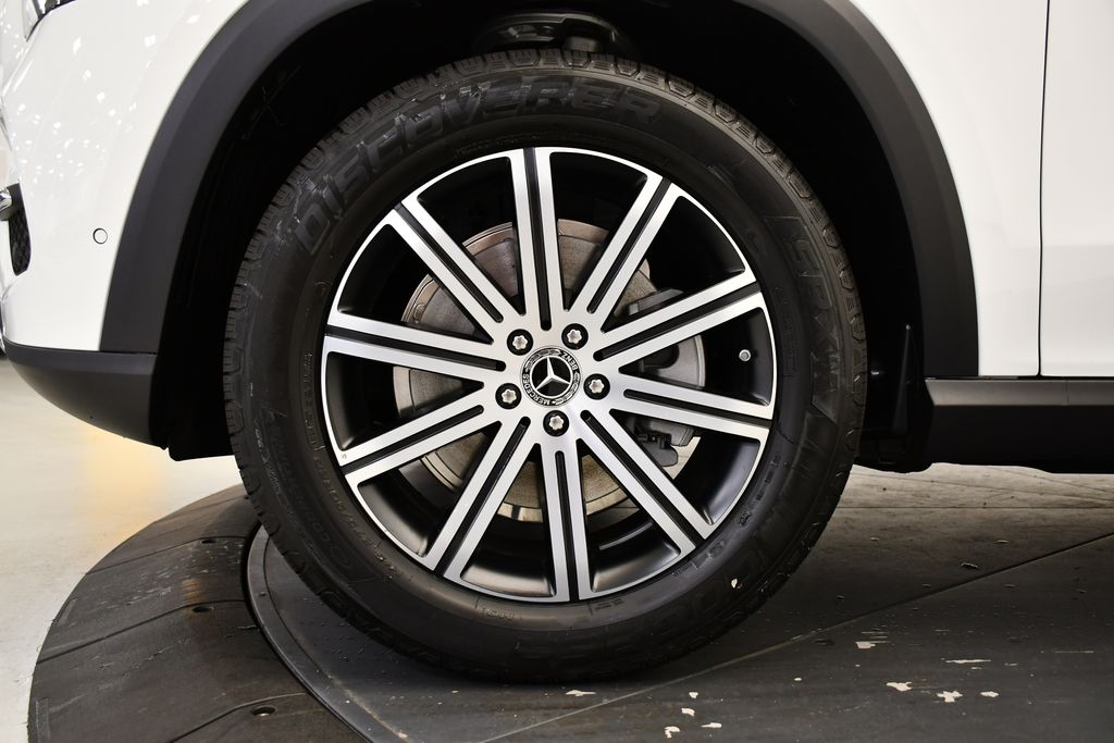 Thumbnail: 2026 Mercedes-Benz GLE - 13