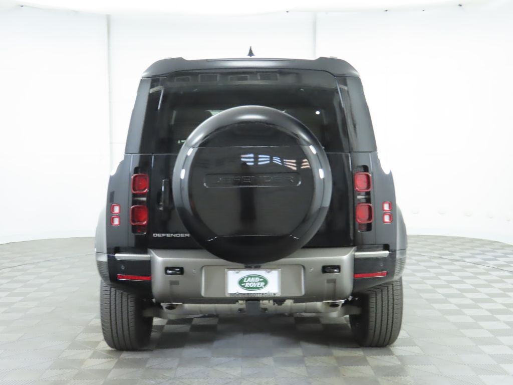 2025 Land Rover Defender 110 6