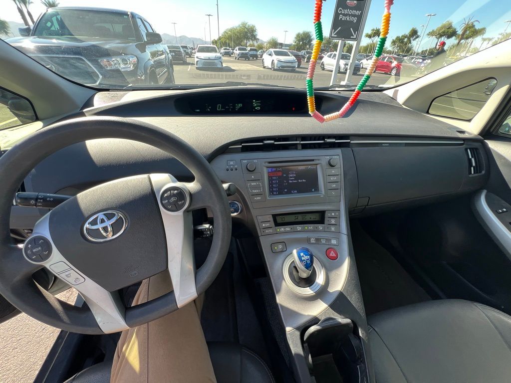 Thumbnail: 2014 Toyota Prius - 4