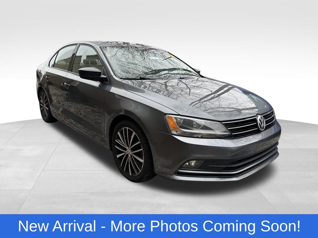 Platinum Gray Metallic 2015 Volkswagen Jetta Sport Sedan Front-Wheel Drive 6-Speed Automatic