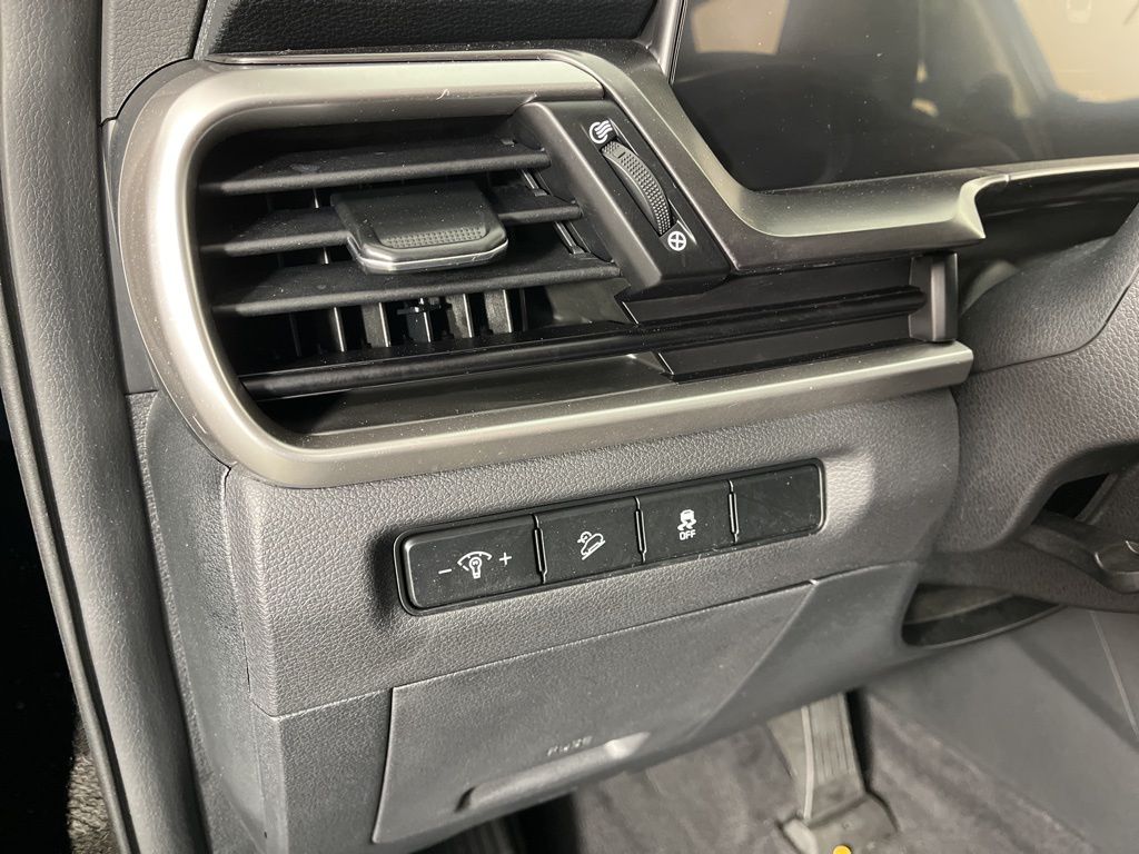 Thumbnail: 2023 Kia Telluride - 26