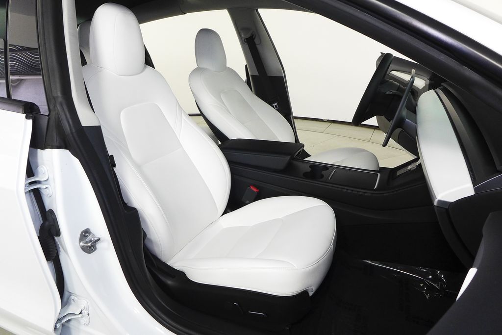 Thumbnail: 2022 Tesla Model 3 - 19