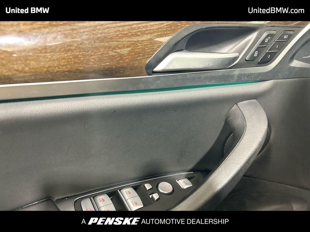 Thumbnail: 2023 BMW X4 - 11