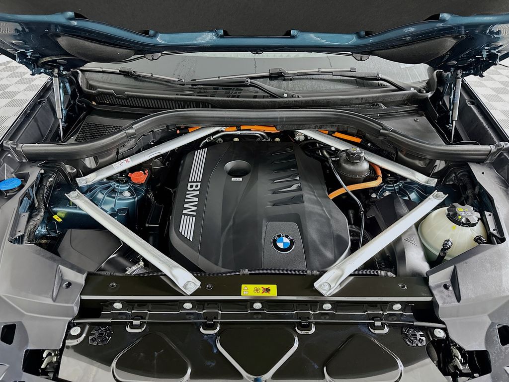 Thumbnail: 2025 BMW X5 - 31