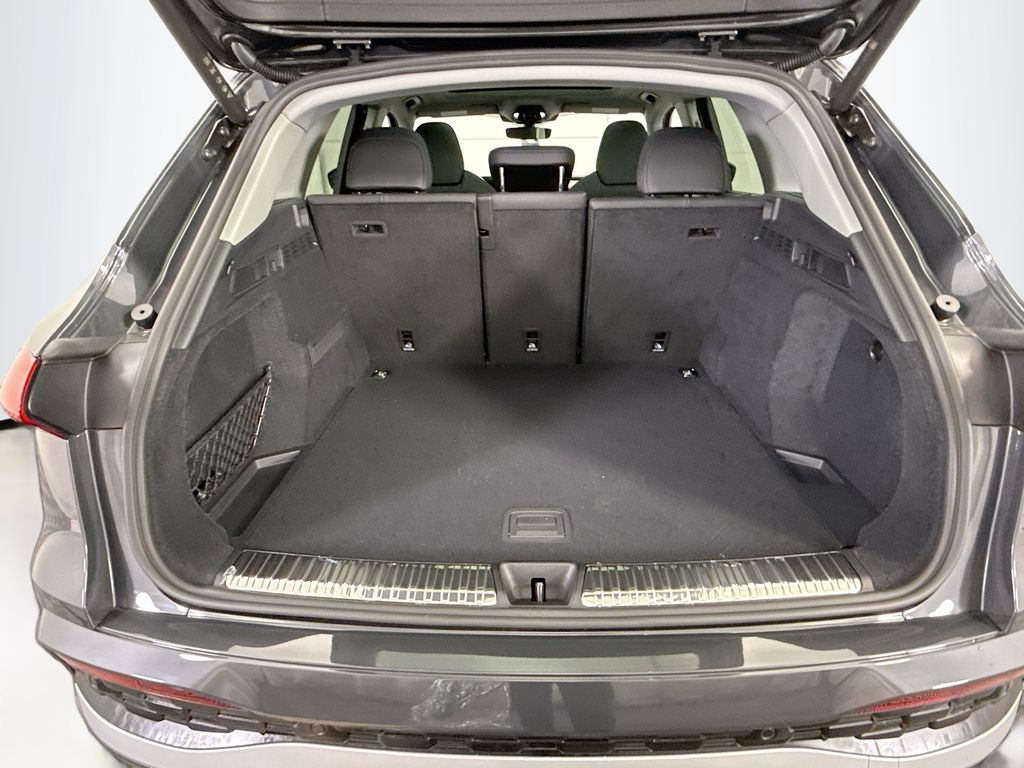 Thumbnail: 2025 Audi Q5 - 28