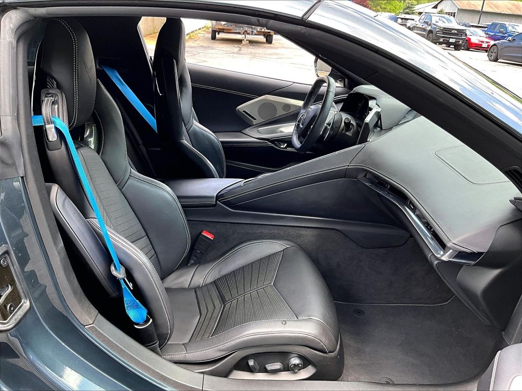 2020 Chevrolet Corvette — photo 14