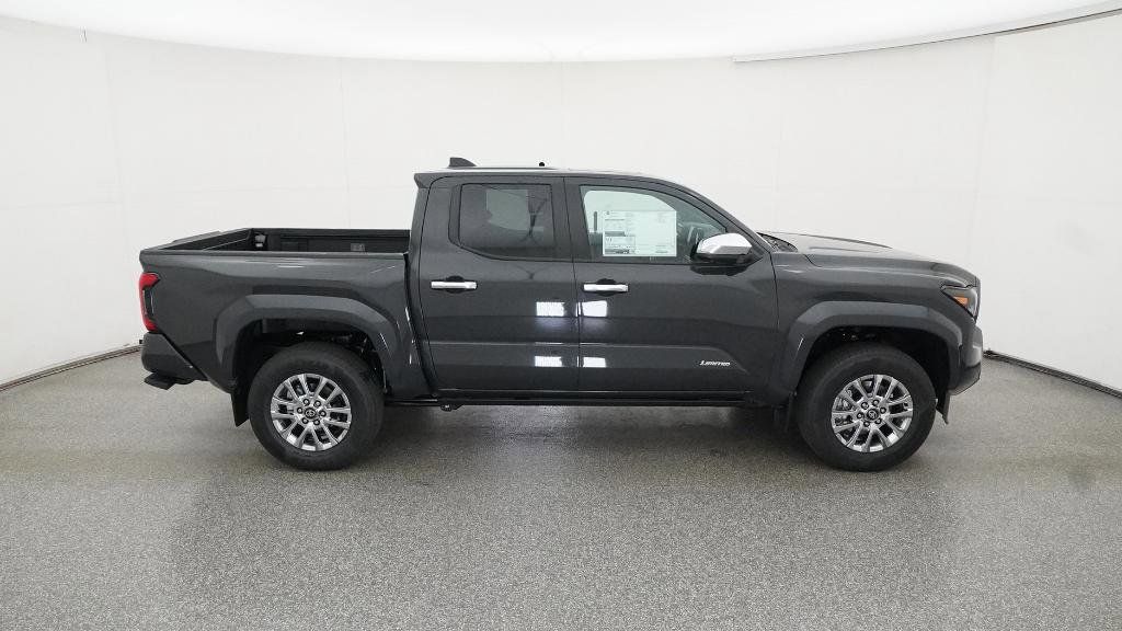 2025 Toyota Tacoma Limited 17