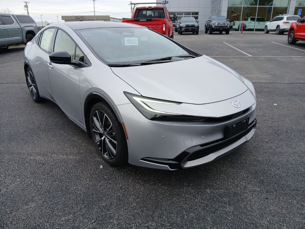 2026 Toyota Prius XLE's photo