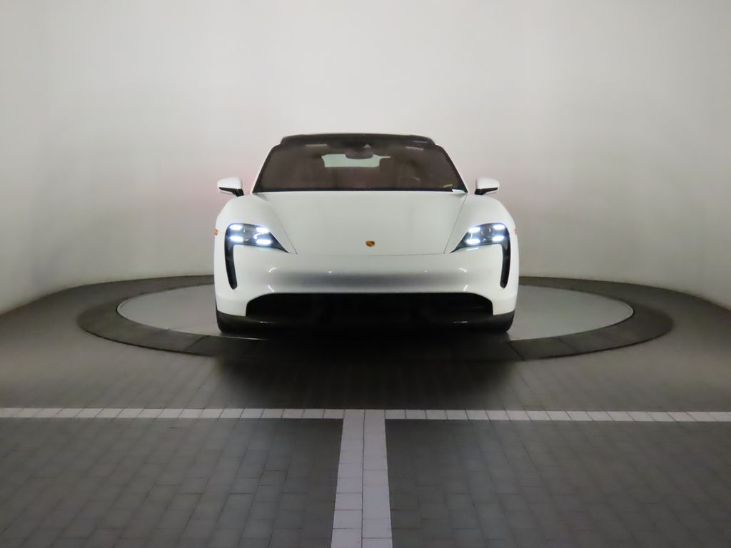 Thumbnail: 2023 Porsche Taycan - 10