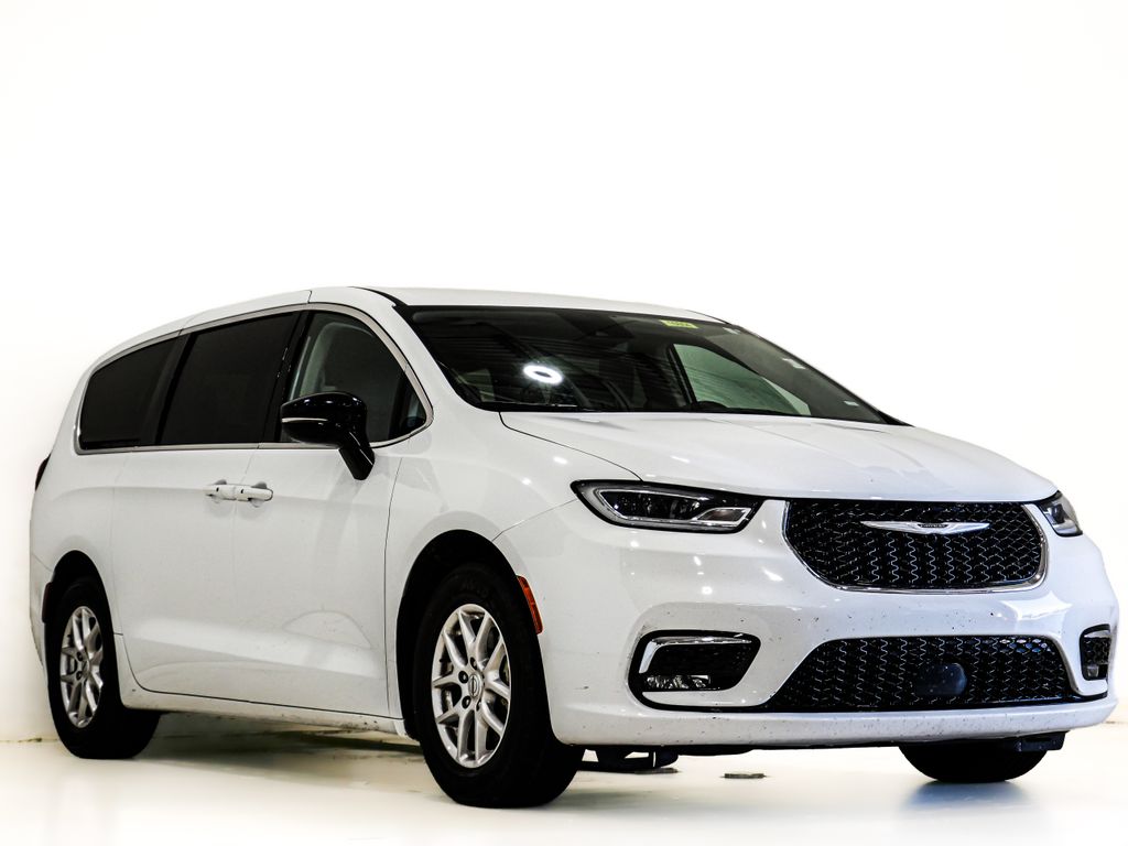 Bright White Clearcoat 2024 Chrysler Pacifica Minivan Front-Wheel Drive 9-Speed Automatic