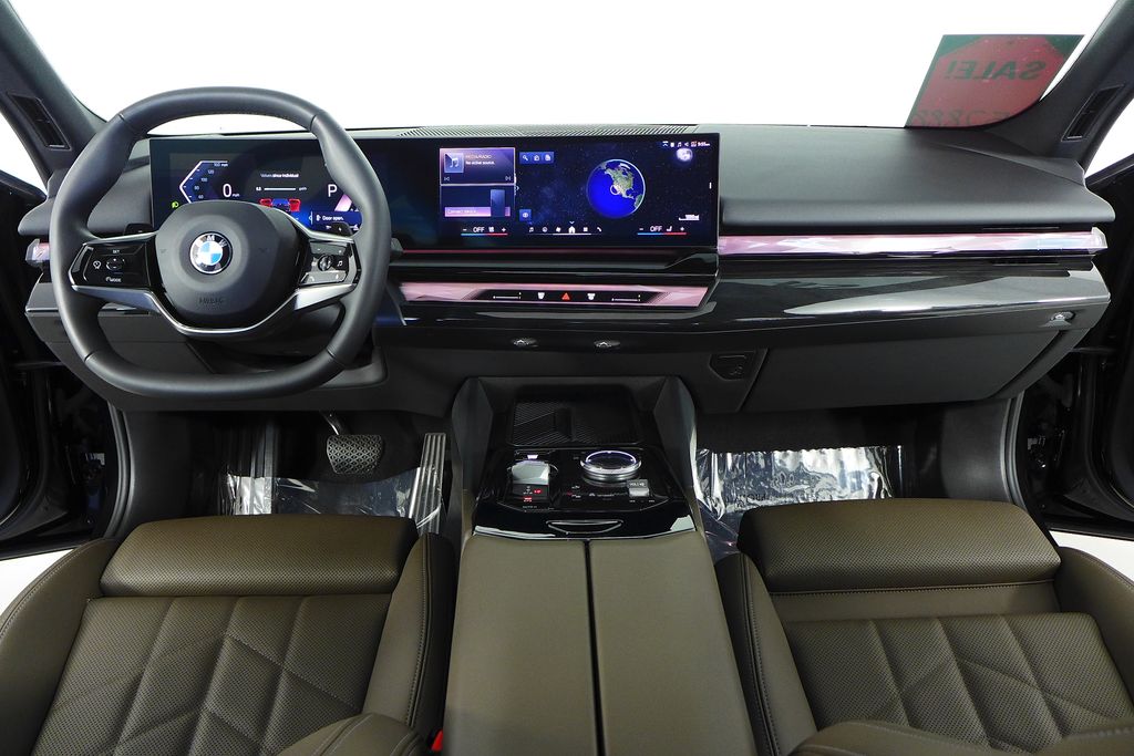 Thumbnail: 2024 BMW 5 Series - 25
