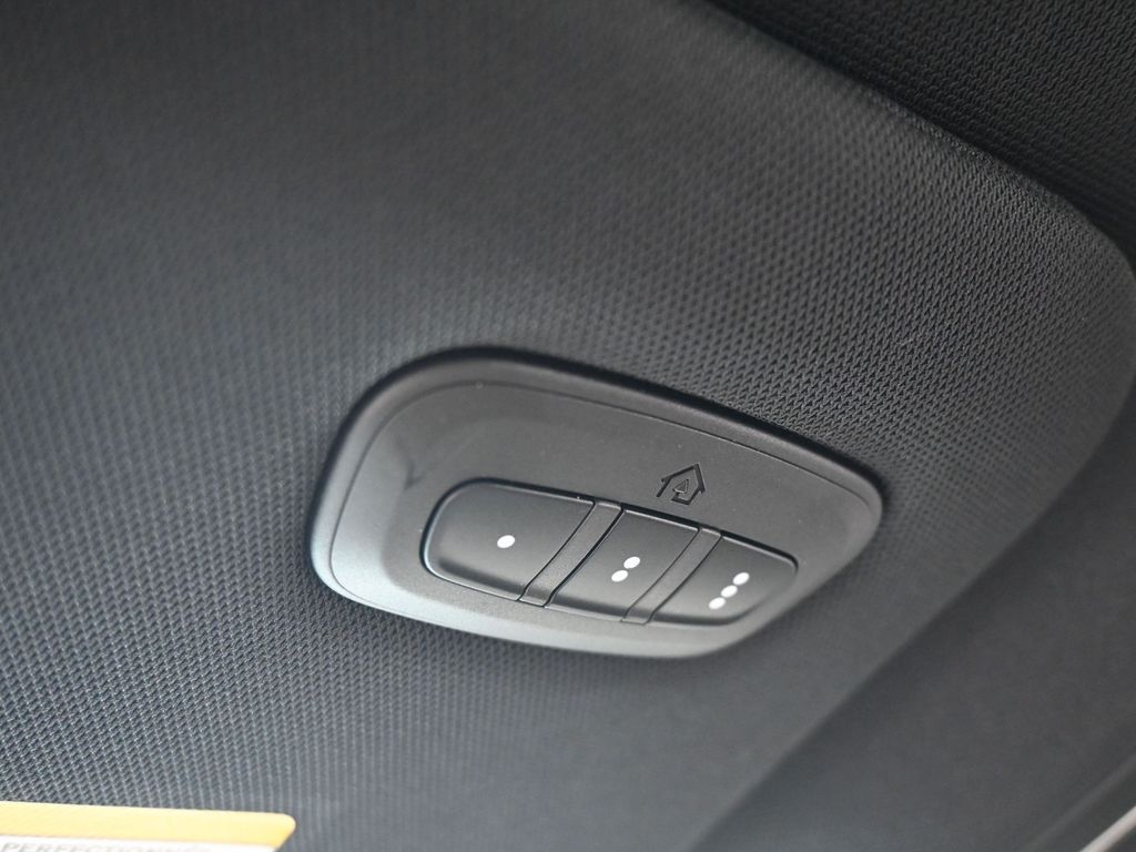 New 2026 Silver Zynith Clearcoat Jeep Overland image 22