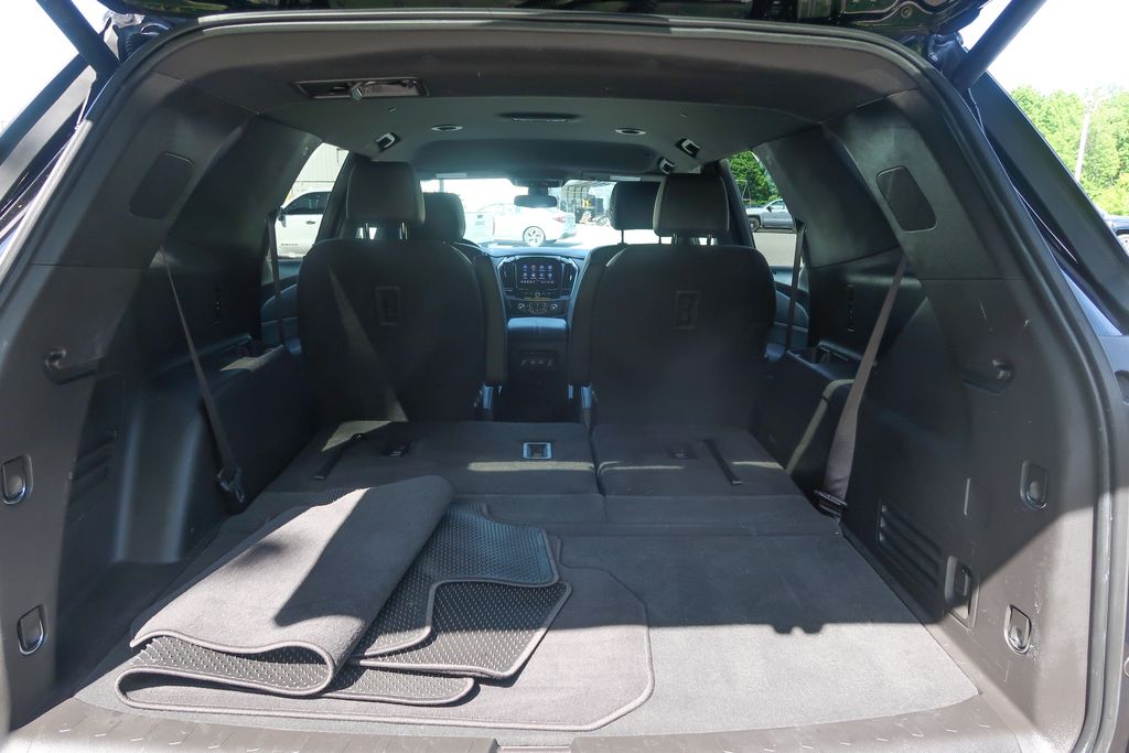2022 Chevrolet Traverse AWD LT Leather