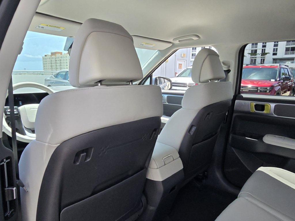 New 2027 White Hyundai SEL image 23