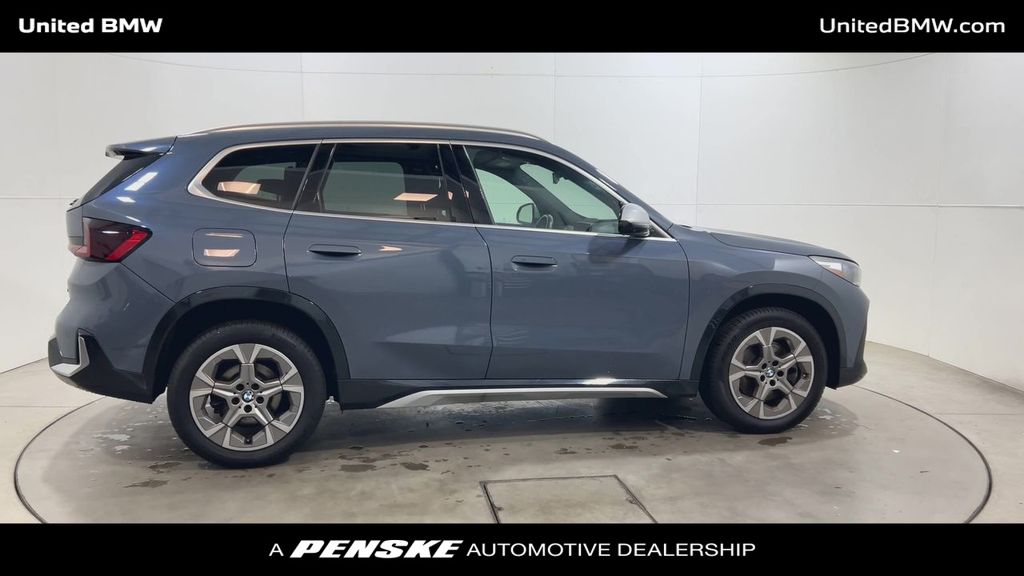 Thumbnail: 2023 BMW X1 - 9