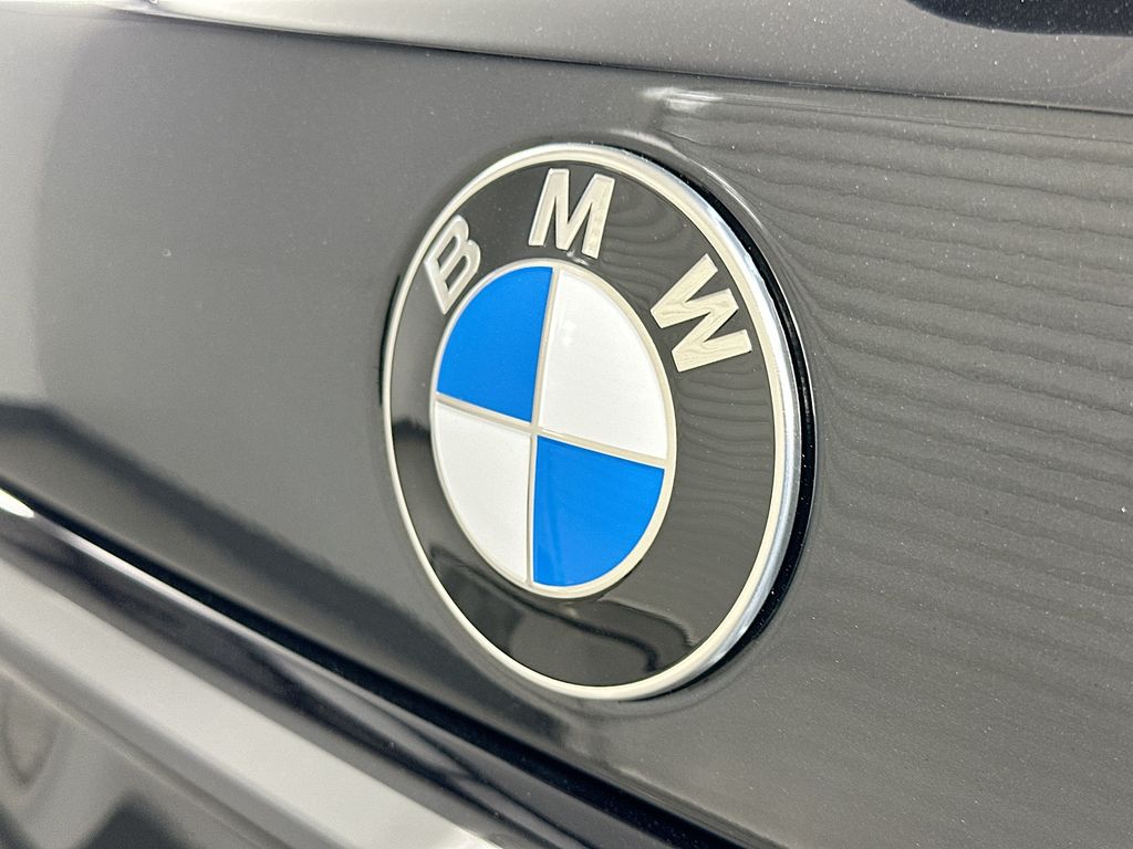 Thumbnail: 2026 BMW X7 - 22