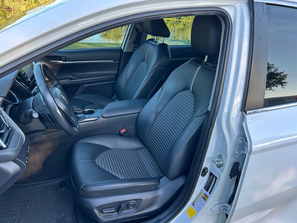 Thumbnail: 2023 Toyota Camry - 14