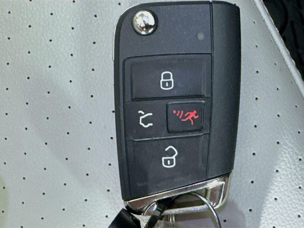 Used Car 2018 Volkswagen Tiguan  2.0t Se For Sale Under $12,000 In Austin, Texas