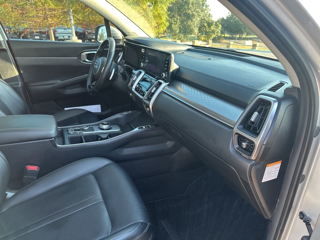 Used Car 2022 Kia Sorento Hybrid  Ex For Sale Under $30,000 In Austin, Texas