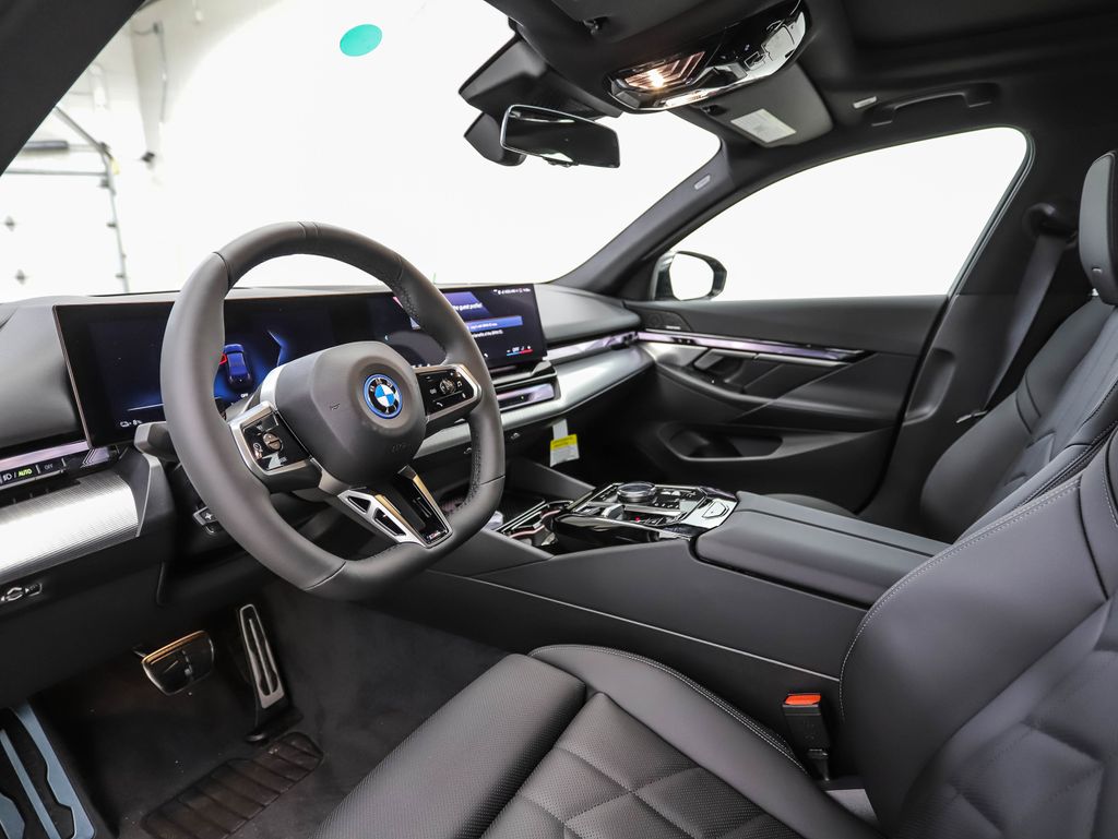 2025 BMW i5 xDrive40 9