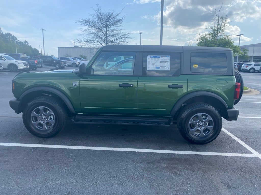 View vehicle photo 4