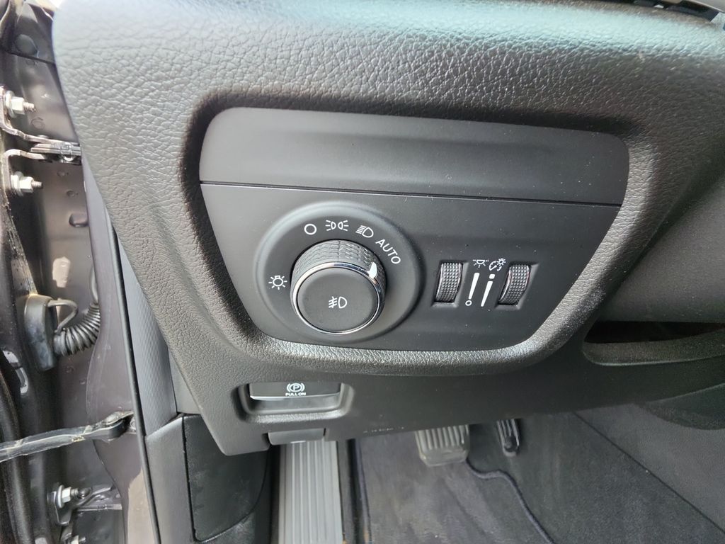 2023 Jeep Grand Cherokee L Limited Gray at South Hills CDJR