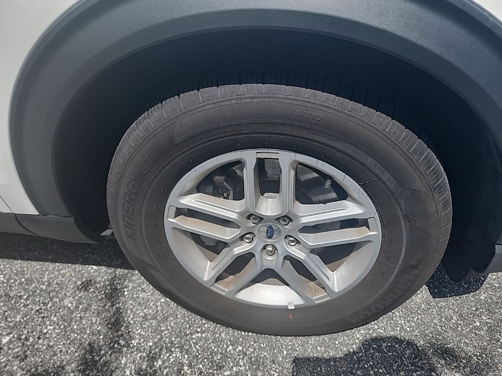 2026 White Metallic Ford Explorer Active RWD SUV