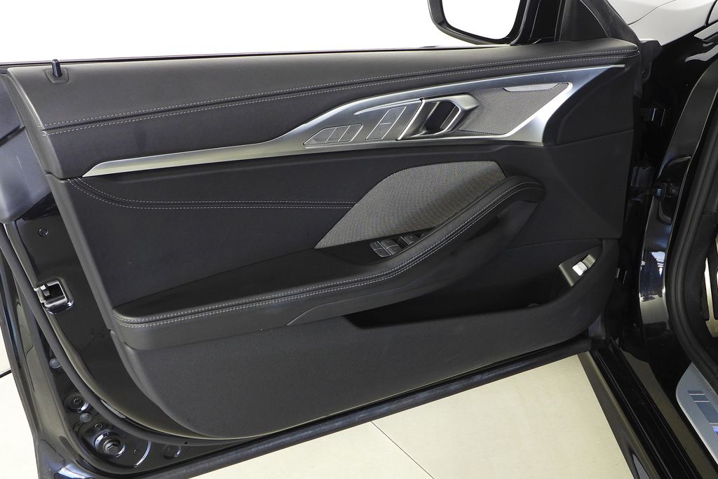 Thumbnail: 2023 BMW 8 Series - 11