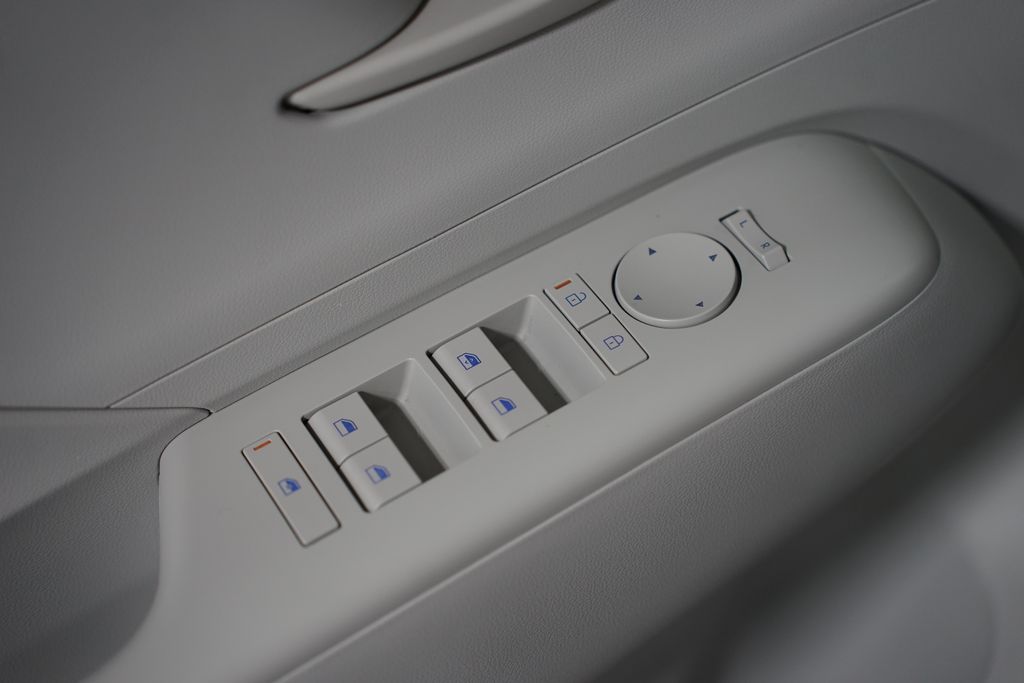 Thumbnail: 2024 Hyundai Kona - 28