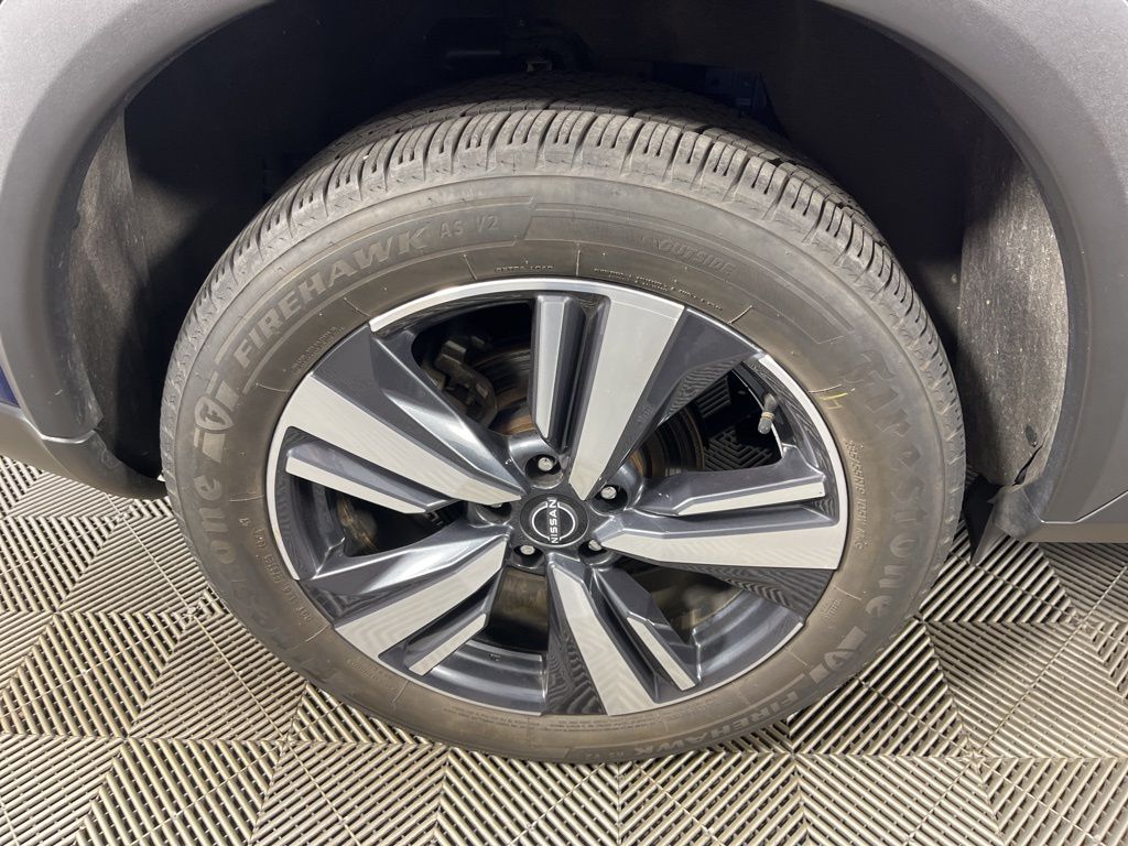 Thumbnail: 2023 Nissan Rogue - 13