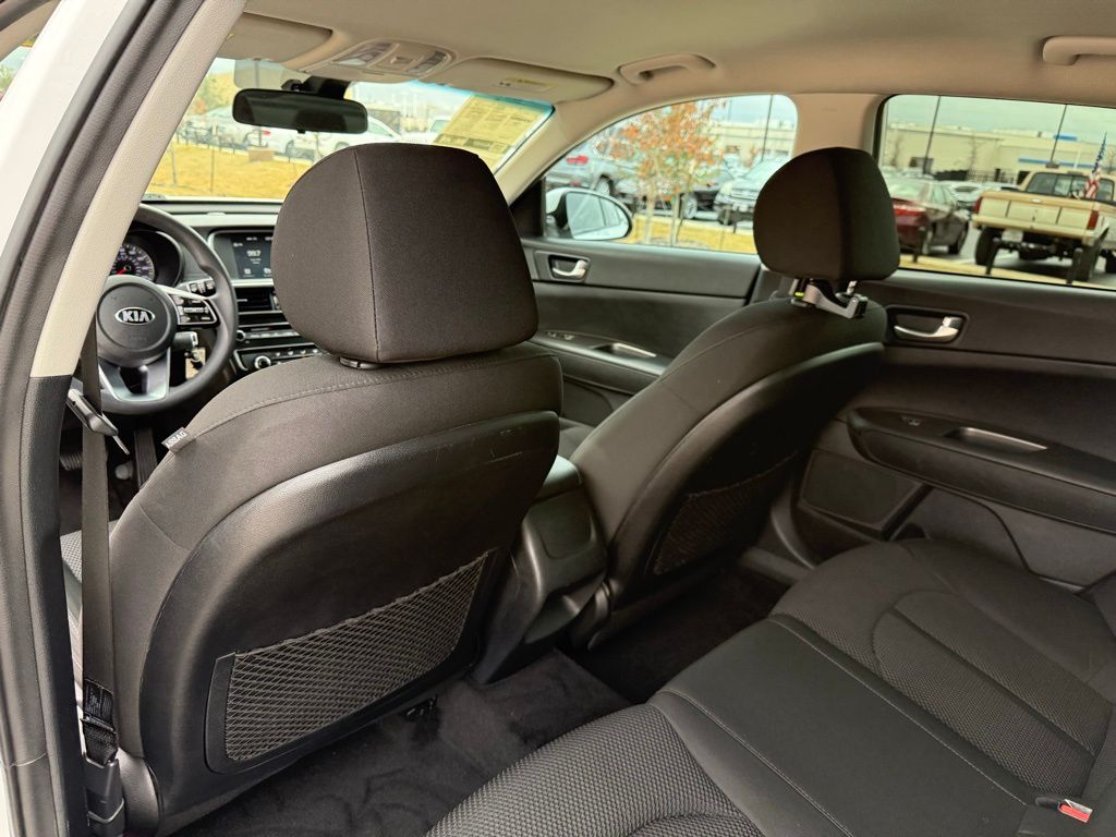 Thumbnail: 2020 Kia Optima - 23