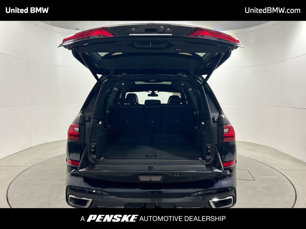2022 BMW X7 xDrive40i 23