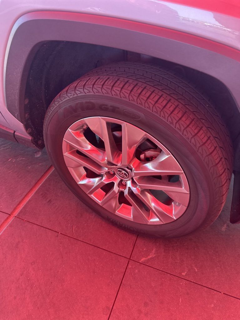 Thumbnail: 2019 Toyota RAV4 - 11