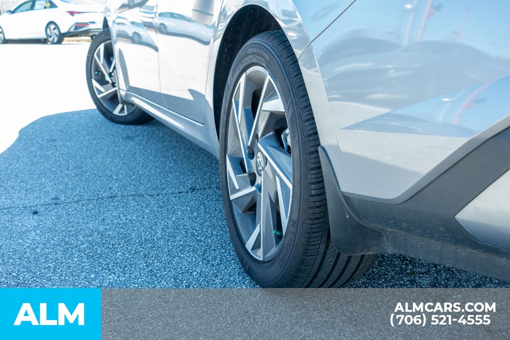 Certified Used 2025 Silver Hyundai SEL Sport image 15