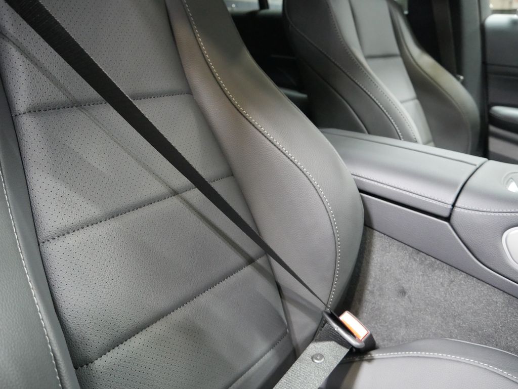 Thumbnail: 2026 Mercedes-Benz GLE - 31