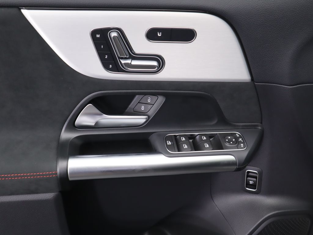 Thumbnail: 2026 Mercedes-Benz GLA - 24