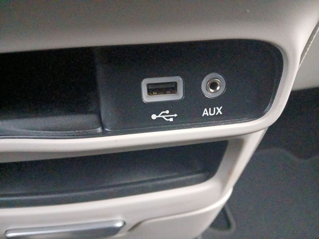 Used Car 2020 Chrysler Pacifica  Touring L For Sale Under $25,000 In Austin, Texas