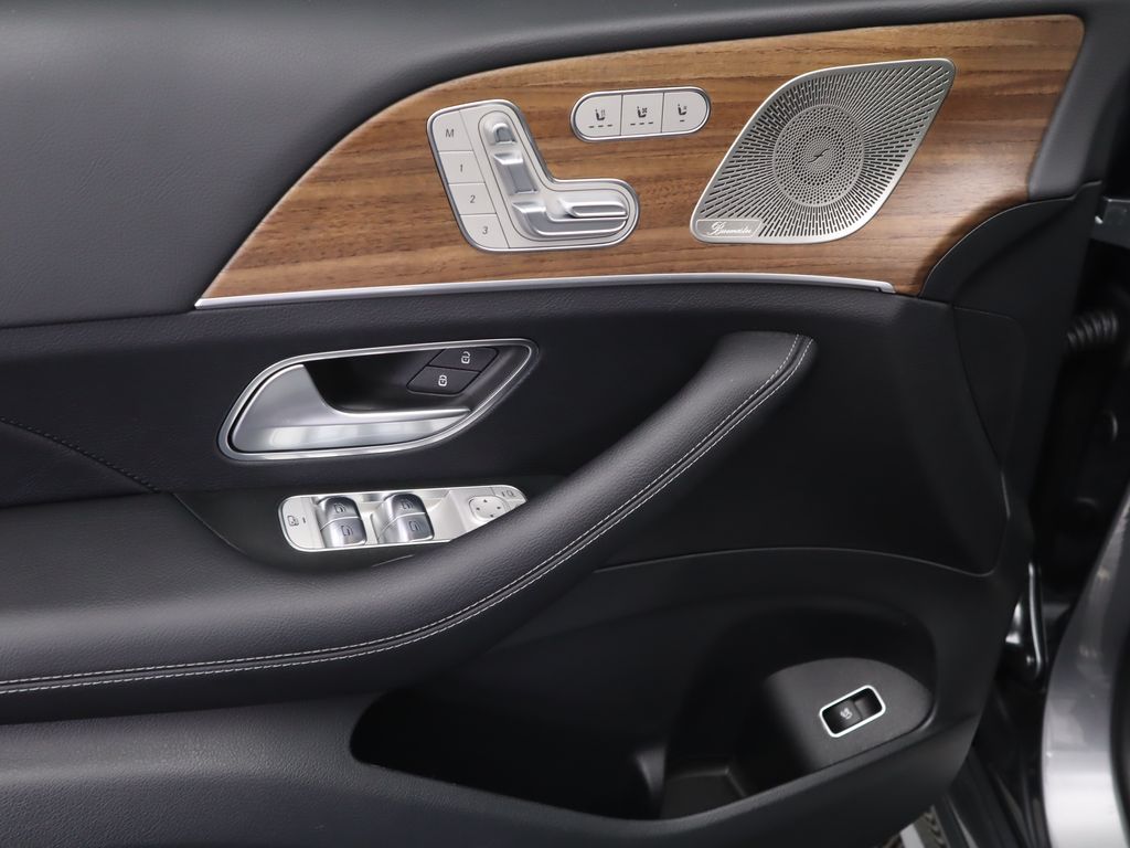 Thumbnail: 2025 Mercedes-Benz GLE - 24